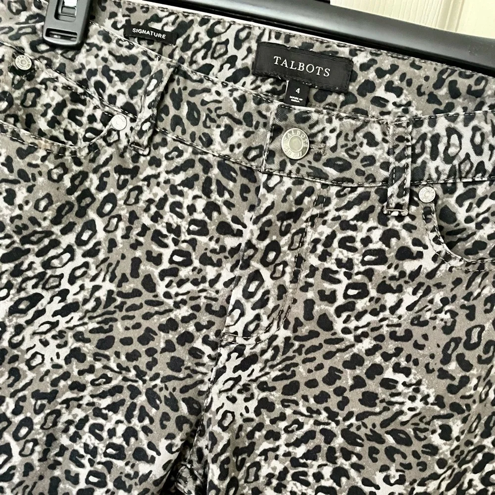 𝅺TALBOT Signature Pant - Picture 2 of 5